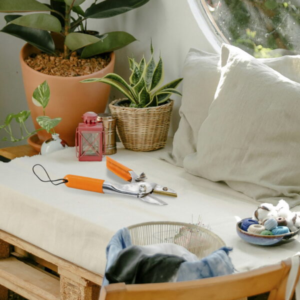 Anvil Pruning Secateur with Safety Lock